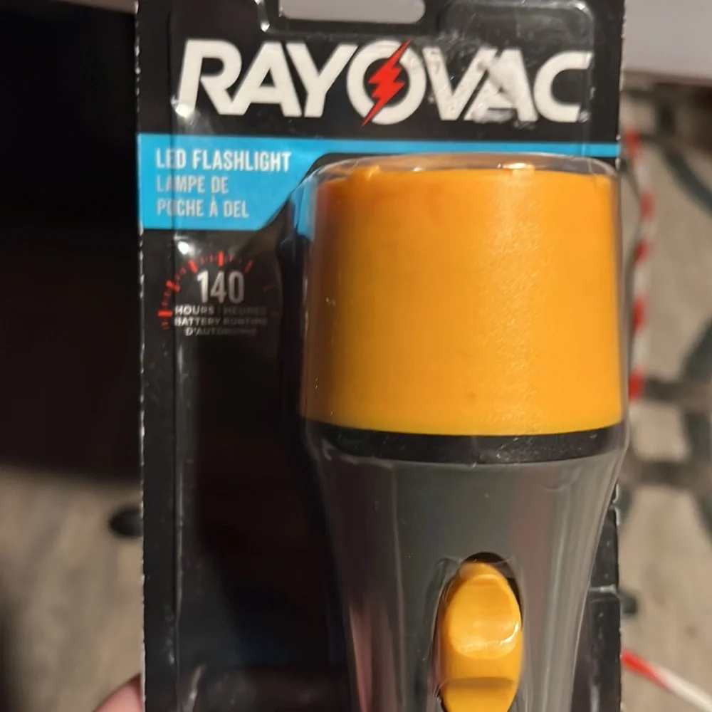 Ray-O-Vac LED flashlight New in package BEH1D-BA